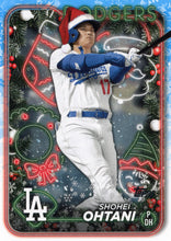 Load image into Gallery viewer, 2024 Topps Holiday SP IMAGE VARIATIONS
